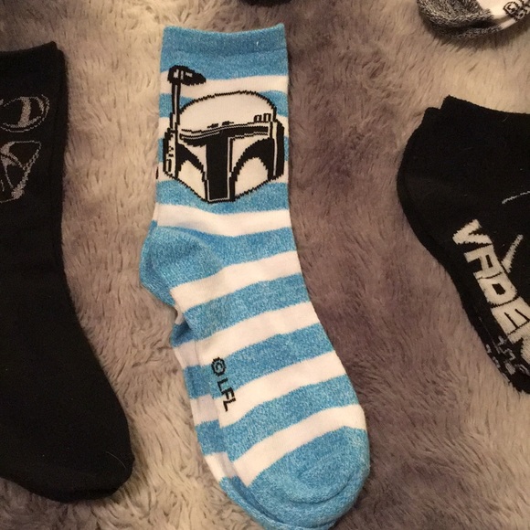 9 pairs of Star Wars socks in various kids sizes - Picture 5 of 5